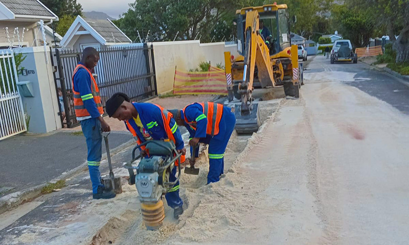 Laying of New Water Mains, Fire Hydrants and Valves 